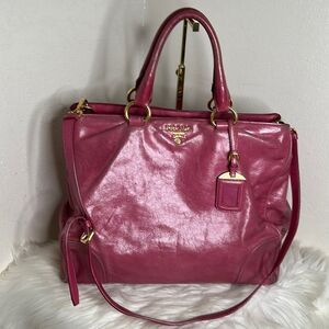 💯Authentic Prada Tote Bag🍀